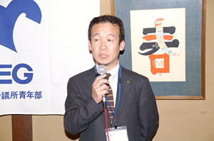 卒業される佐藤氏に監事講評として温かいお言葉を頂きました。