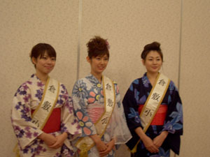 左から、森さん、山崎さん、戸澤さん
