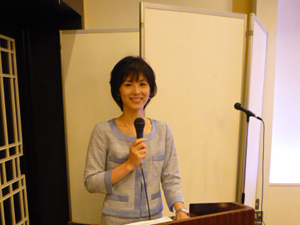 司会は、中島さん