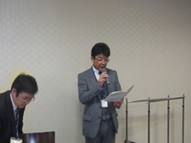 司会は橋本さん